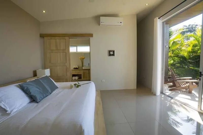 HR3 — Bedroom 1- Master