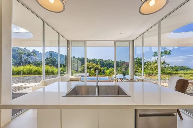 Maravillas — Kitchen