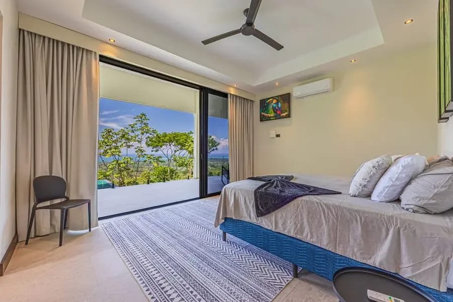 Villa Estrella — Bedroom 1- Master