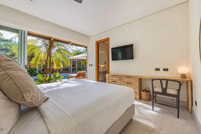 Casa Ohana — Room 1- Master