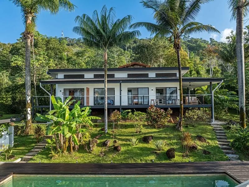 Alma Tierra Mar — Exterior