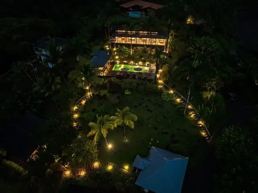 Alma Tierra Mar — Exterior