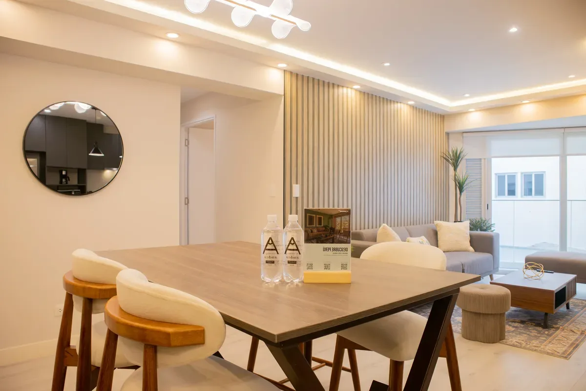 Relaxing 3BR w/ Balcony in Vibrant Miraflores