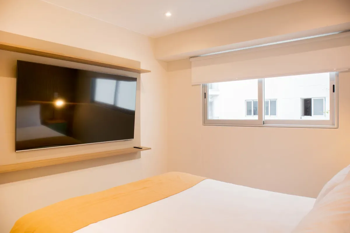 Relaxing 3BR w/ Balcony in Vibrant Miraflores