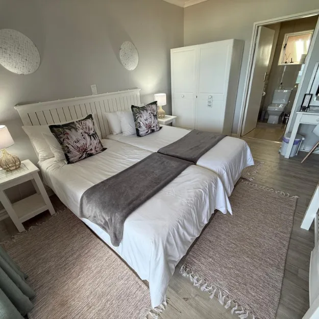 Sea Paradise guest room