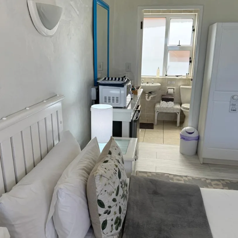 Sea Paradise guest room