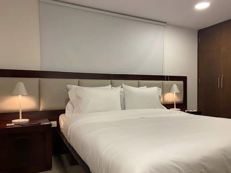 Majestic 2BR w/ AC in Bocagrande