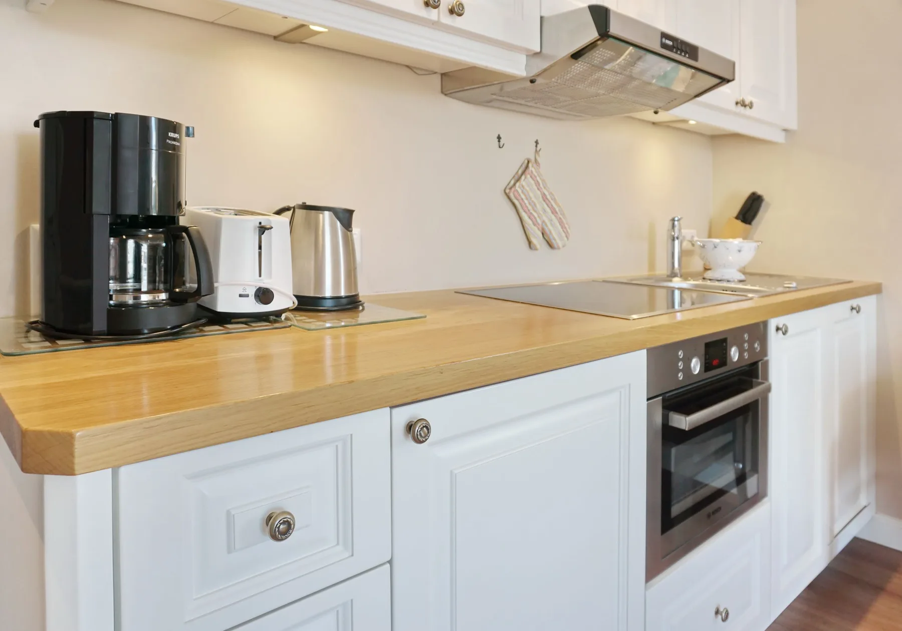 2-Raum Appartement mit ca. 32m ² Nutzfläche, Parkplatz, Nichtraucher.