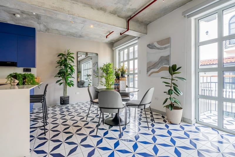 Upscale 2BR in Plaza Herrera