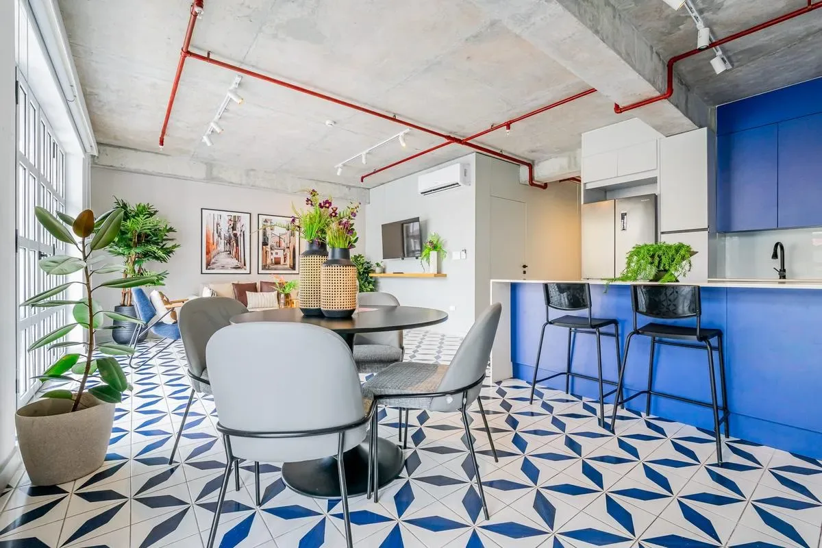 Upscale 2BR in Plaza Herrera