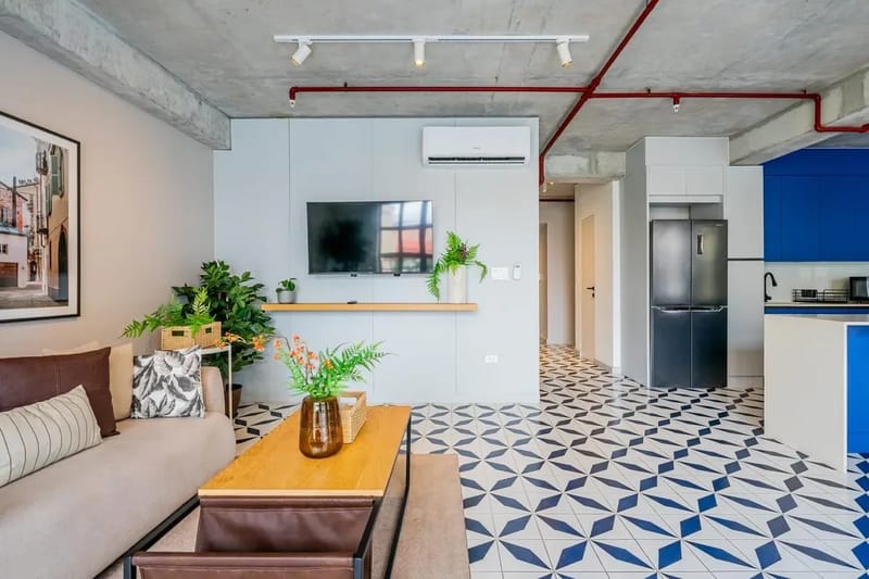 Upscale 2BR in Plaza Herrera