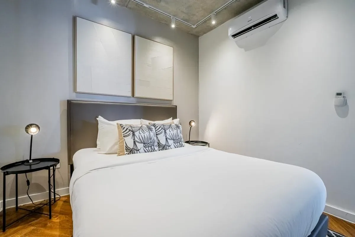 Upscale 2BR in Plaza Herrera