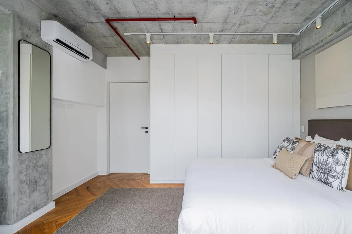 Upscale 2BR in Plaza Herrera