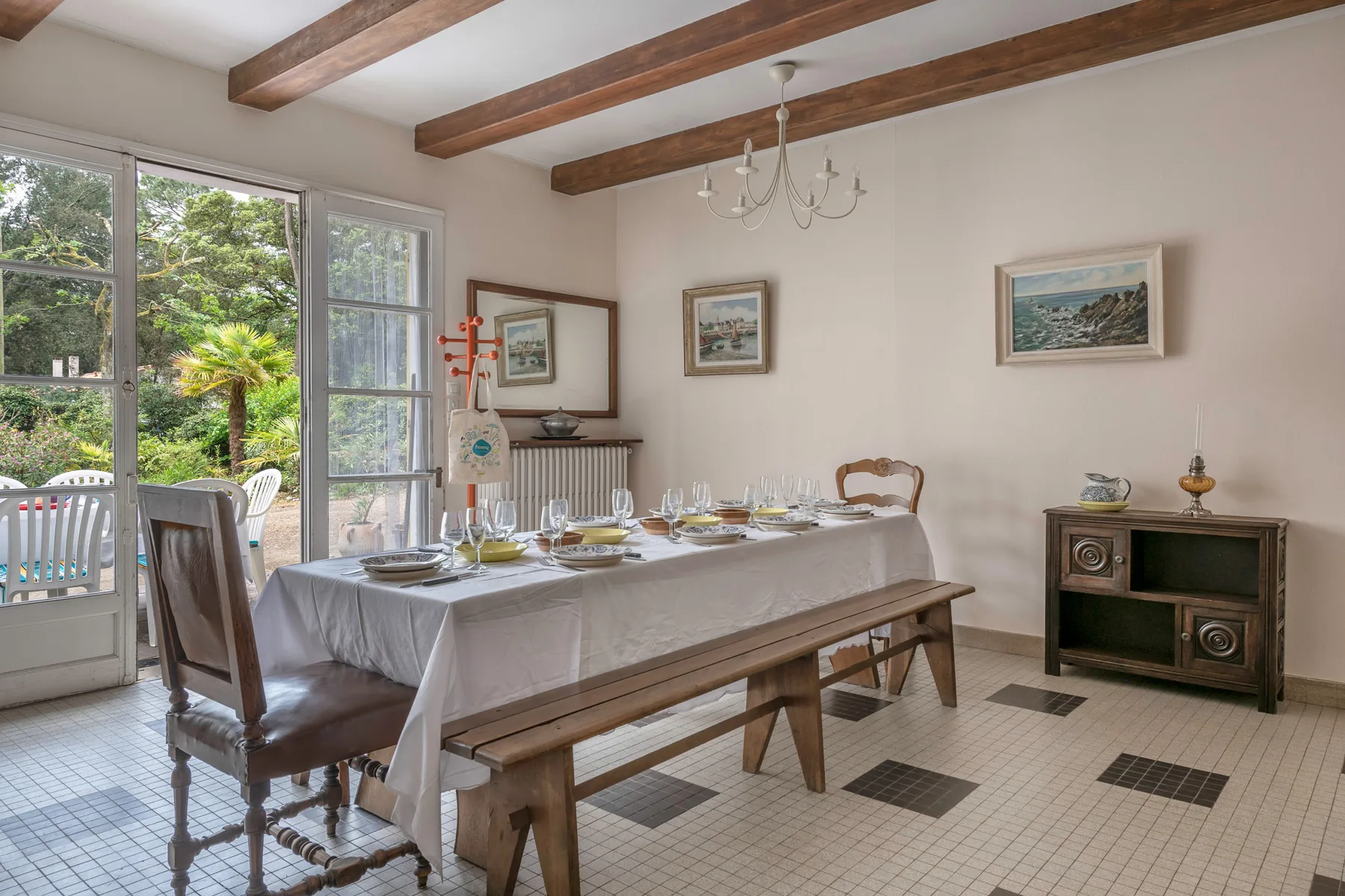 Casa entre pinos y playa