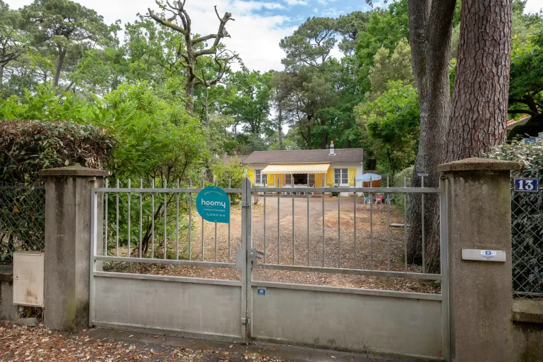 Casa entre pinos y playa