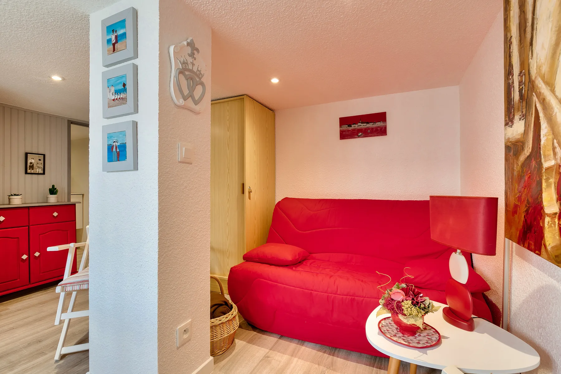 Apartment gallery photo