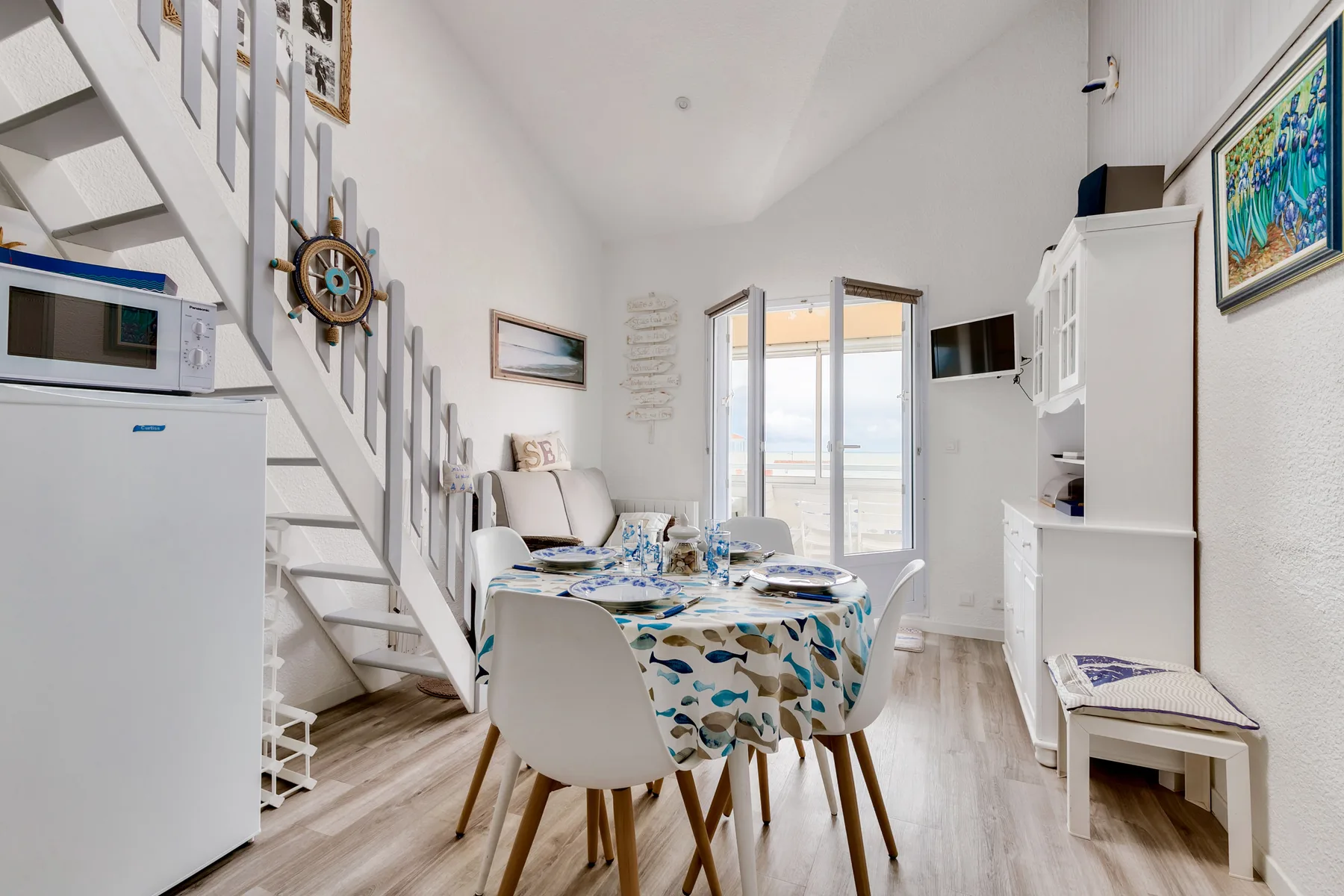Apartment gallery photo