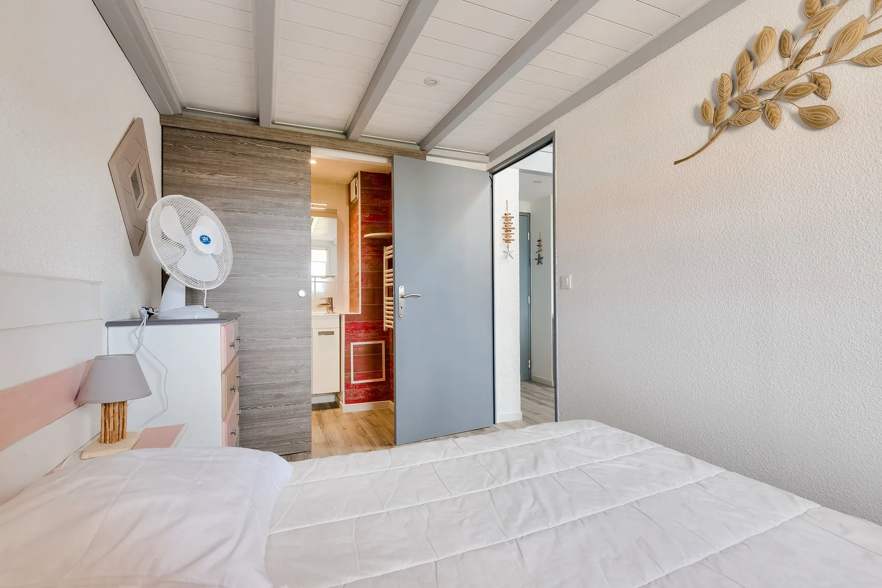 Apartment gallery photo