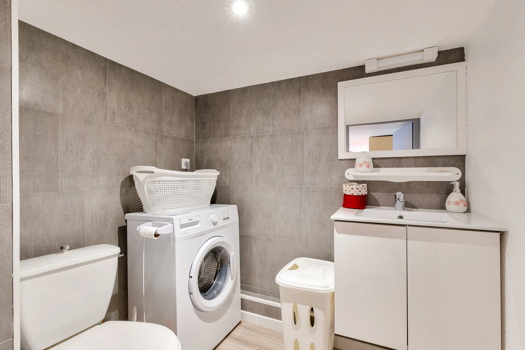 Apartment gallery photo