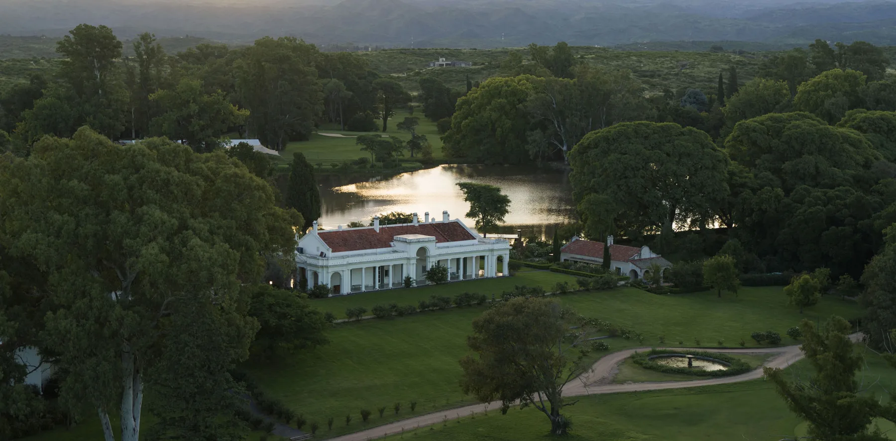 Hotel Estancia La Paz