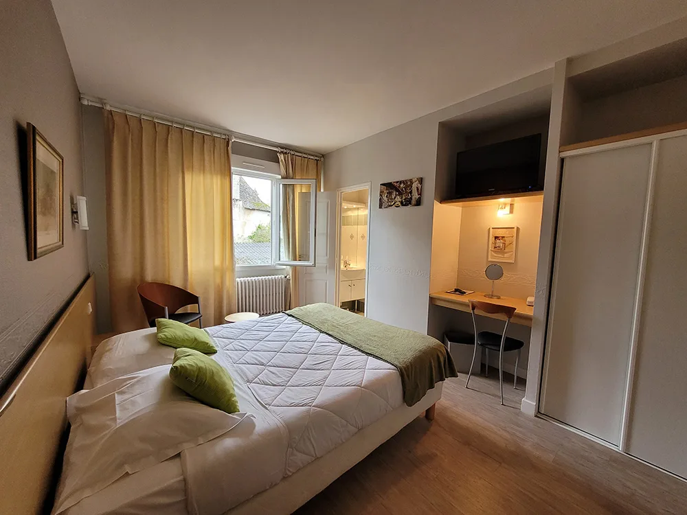 Guest room