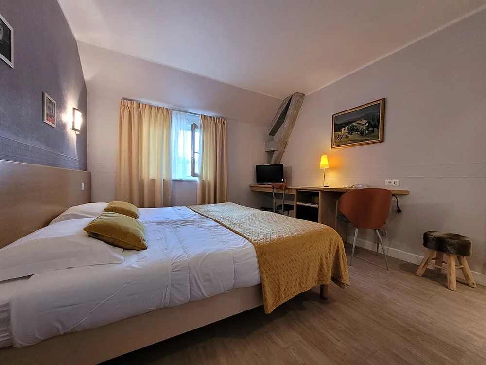 Guest room