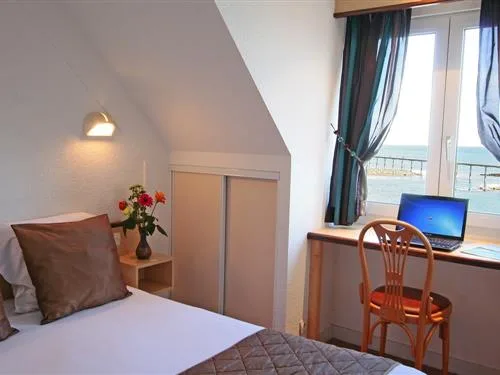 Hotel Les Arcades property photo