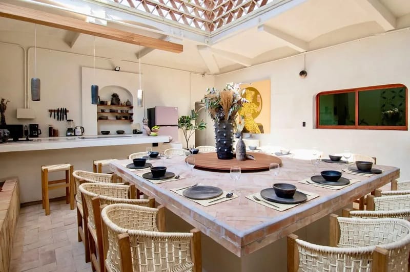 Stylish 6BR with Lovely Terrace