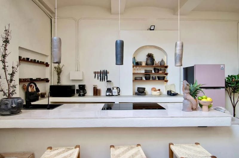 Stylish 6BR with Lovely Terrace
