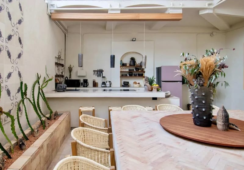 Stylish 6BR with Lovely Terrace