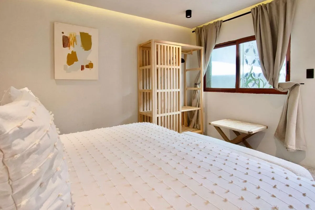 Stylish 6BR with Lovely Terrace