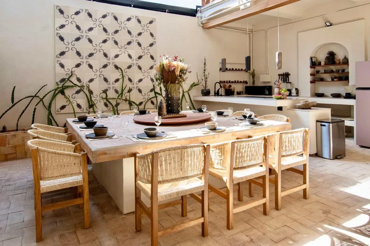 Stylish 6BR with Lovely Terrace