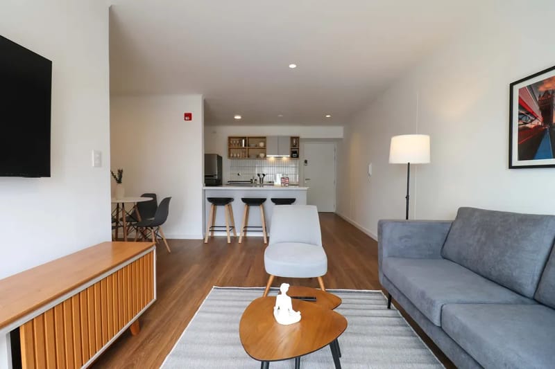 Chic & Inviting 2BR w/ Balcony in Miraflores