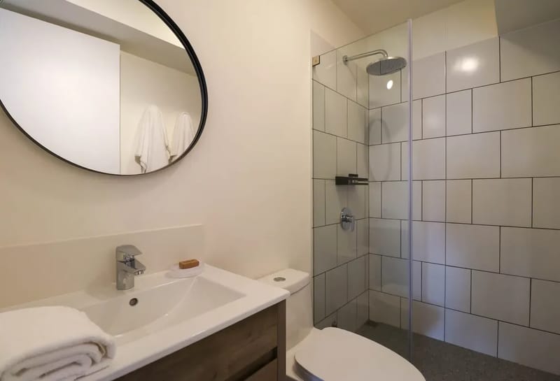 Chic & Inviting 2BR w/ Balcony in Miraflores