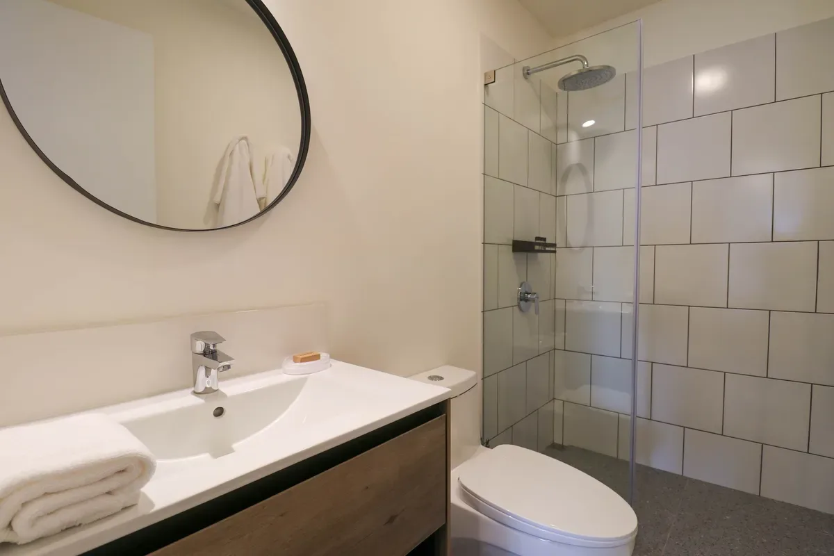 Chic & Inviting 2BR w/ Balcony in Miraflores