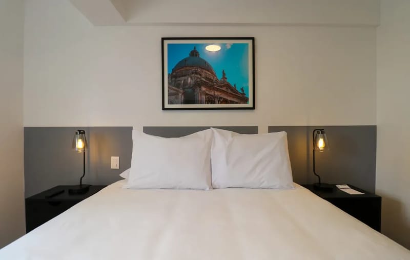 Chic & Inviting 2BR w/ Balcony in Miraflores