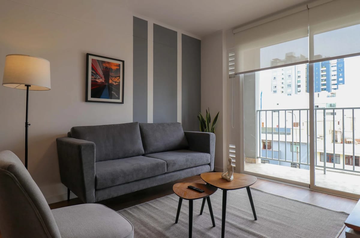 Chic & Inviting 2BR w/ Balcony in Miraflores