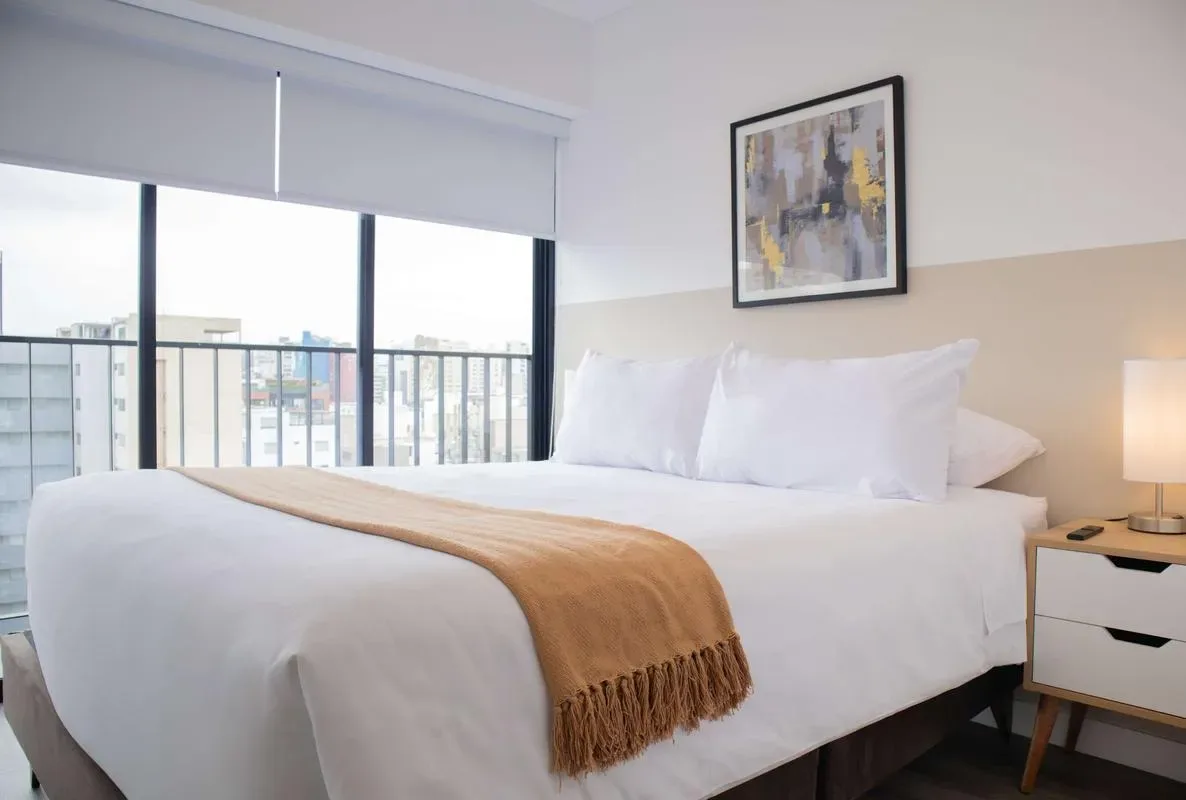 Amazing 3BR w/ Balcony in Miraflores