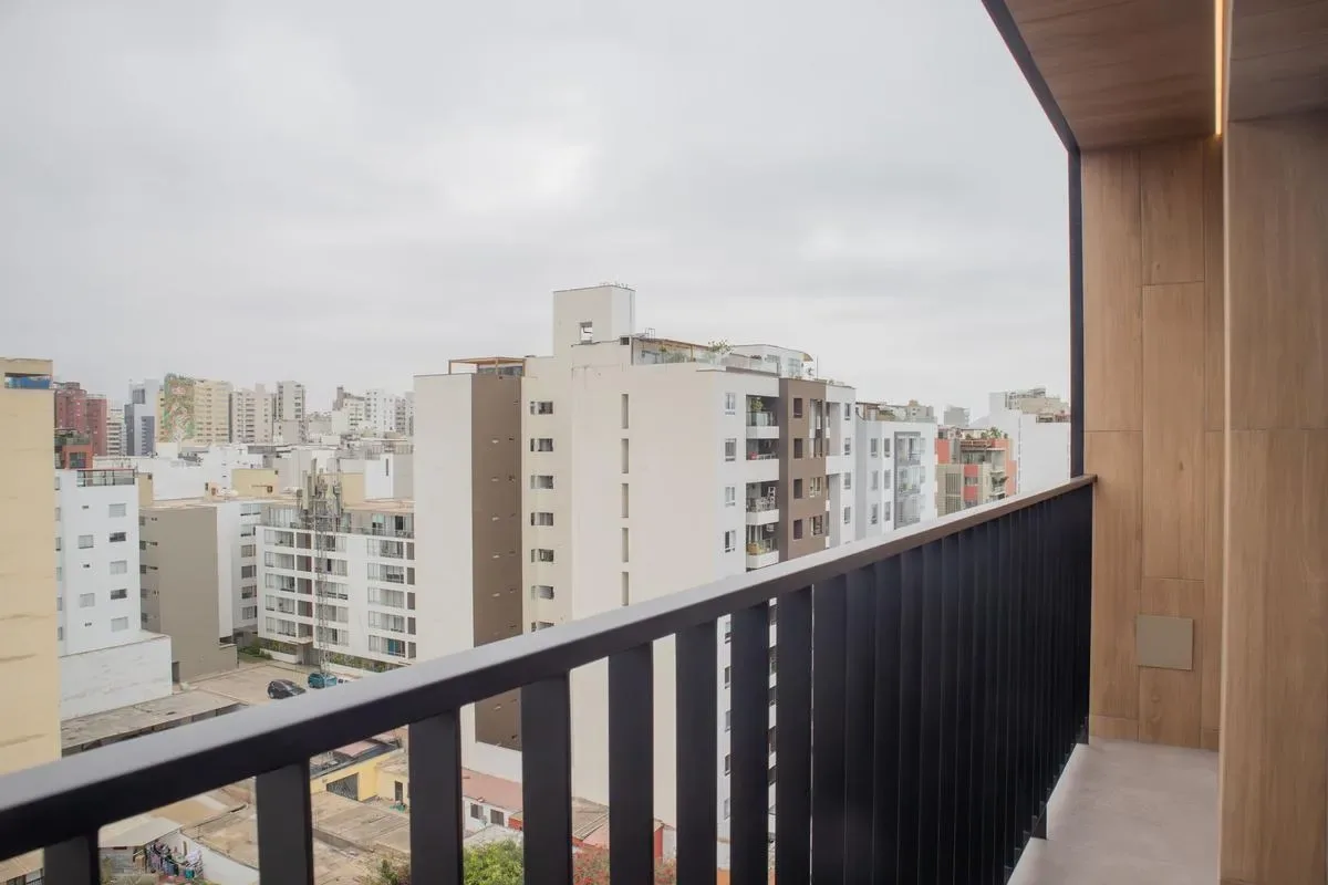 Amazing 3BR w/ Balcony in Miraflores