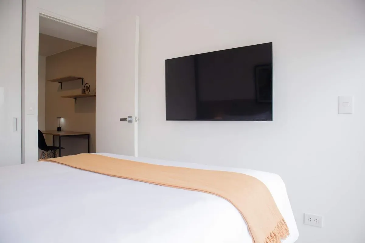 Amazing 3BR w/ Balcony in Miraflores