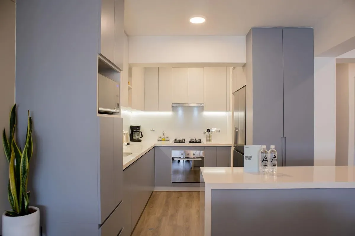 Amazing 3BR w/ Balcony in Miraflores
