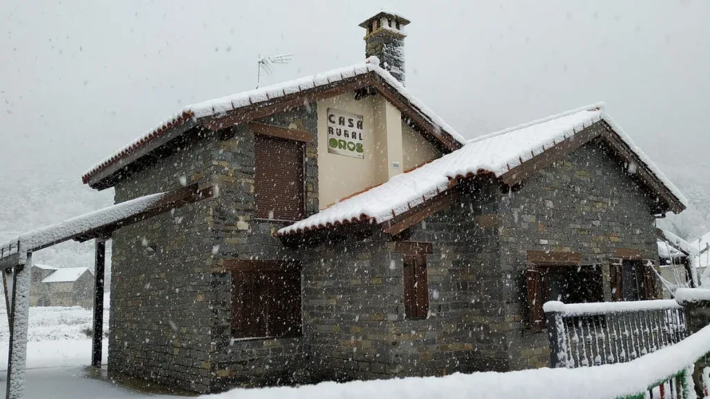 Casa in snow