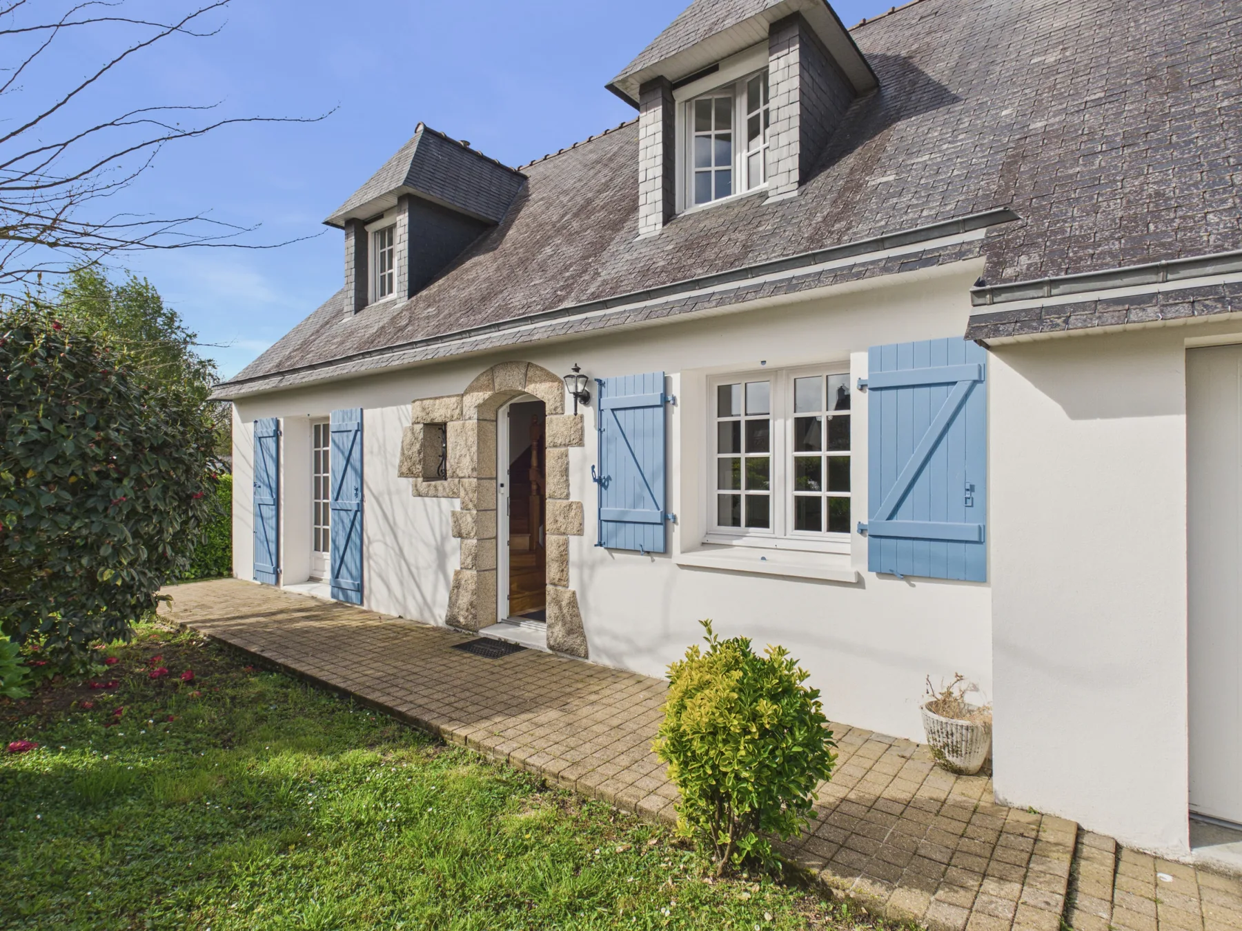 Casa en Carnac con jardín
