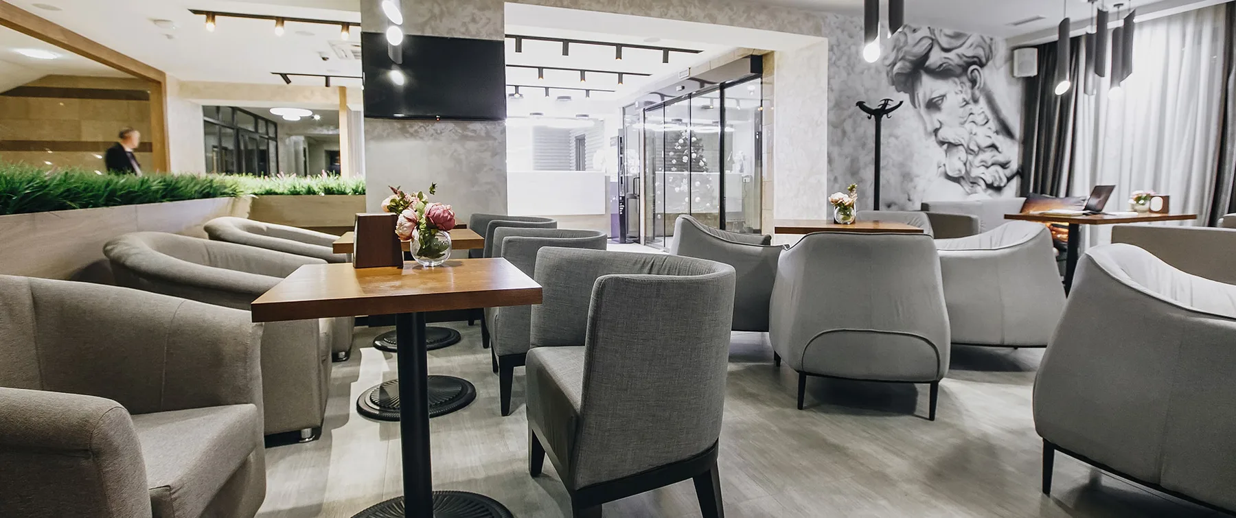 Renion Park dining area