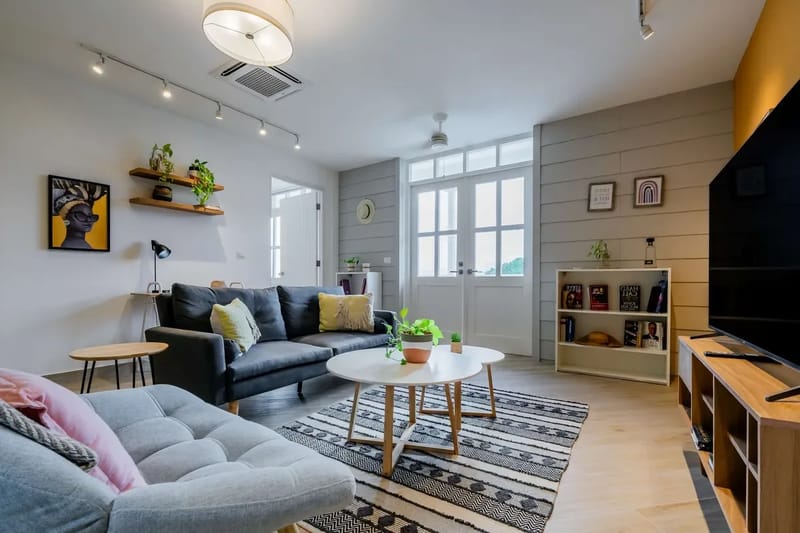 Luxury 1BR in Casco Antiguo w/ Balcony & View