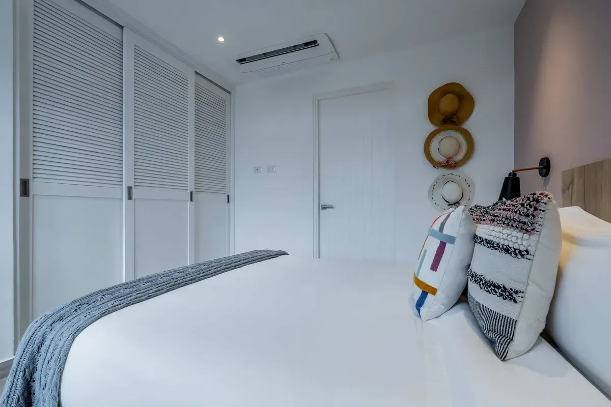 Luxury 1BR in Casco Antiguo w/ Balcony & View