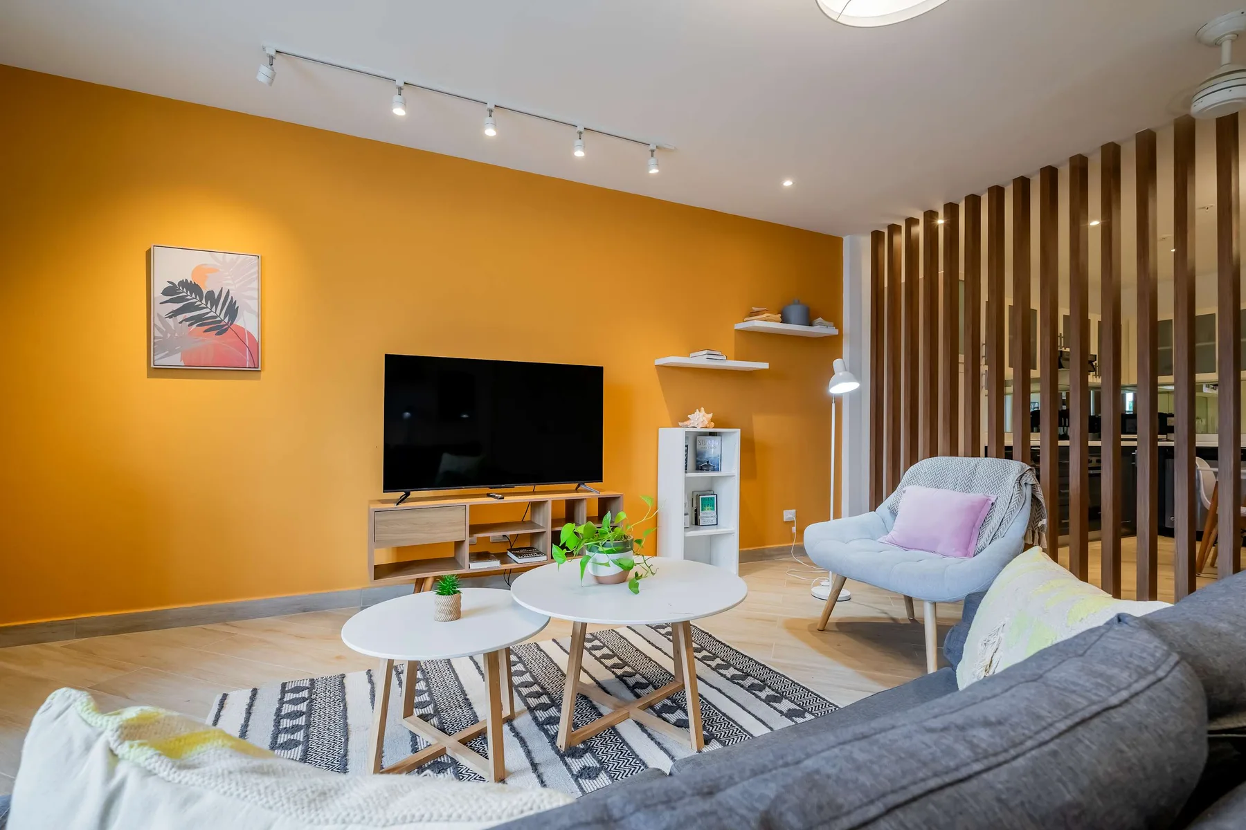 Luxury 1BR in Casco Antiguo w/ Balcony & View