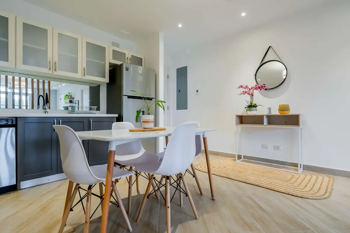 Luxury 1BR in Casco Antiguo w/ Balcony & View