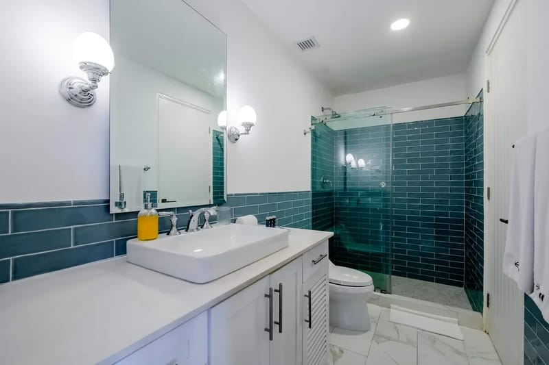 Luxury 1BR in Casco Antiguo w/ Balcony & View