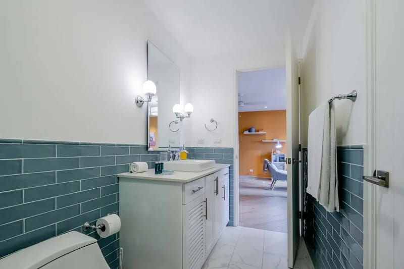 Luxury 1BR in Casco Antiguo w/ Balcony & View